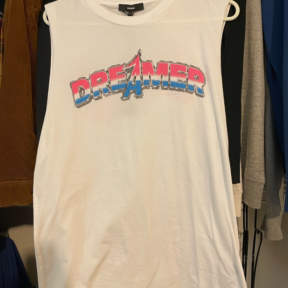 Diesel tank top